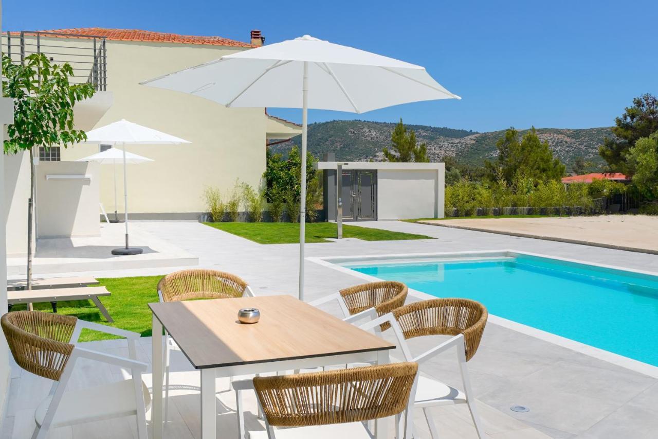 Filoxenia Luxury Apartments Potos Bagian luar foto