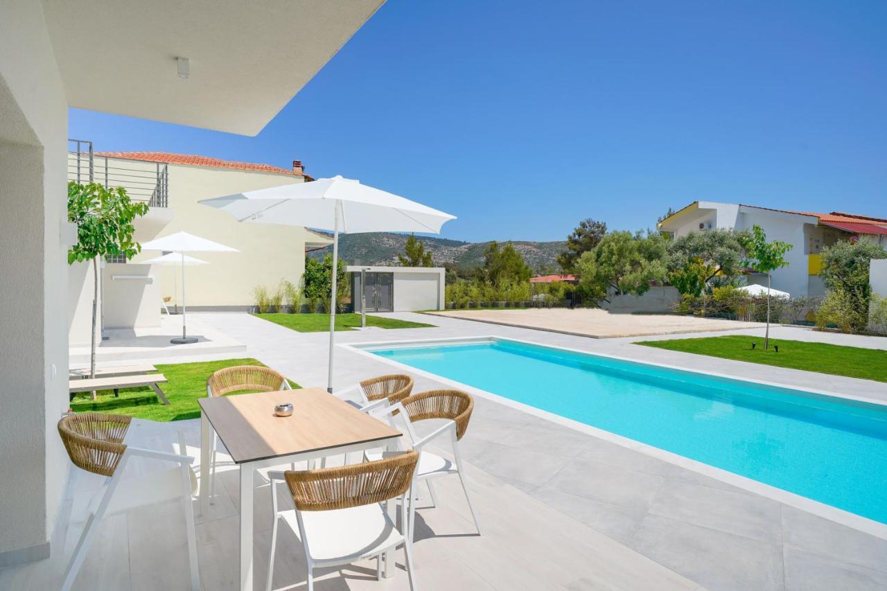 Filoxenia Luxury Apartments Potos Bagian luar foto